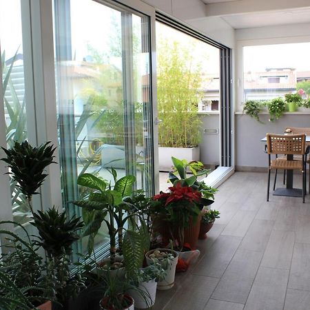 Rooms Il Punto Пескиера дел Гарда Екстериор снимка